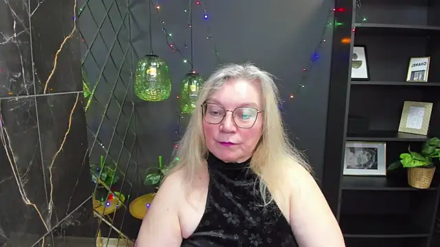 Snapshot of NataliMellow chatting on January 5, 7:17 pm NataliMellow online show from January 5, 7:17 pm