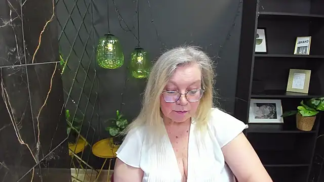 Snapshot of NataliMellow chatting on January 12, 7:21 pm NataliMellow online show from January 12, 7:21 pm