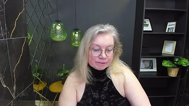 Snapshot of NataliMellow chatting on January 17, 1:24 pm NataliMellow online show from January 17, 1:24 pm