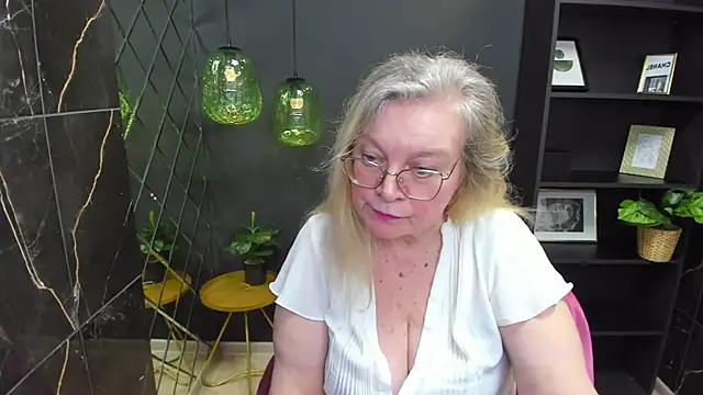 Snapshot of NataliMellow chatting on January 17, 7:27 pm NataliMellow online show from January 17, 7:27 pm