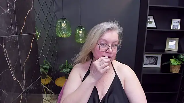 Snapshot of NataliMellow chatting on January 21, 7:39 pm NataliMellow online show from January 21, 7:39 pm