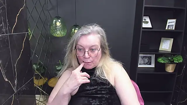 Snapshot of NataliMellow chatting on February 8, 4:14 pm NataliMellow online show from February 8, 4:14 pm