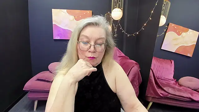 Snapshot of NataliMellow chatting on February 9, 1:46 pm NataliMellow online show from February 9, 1:46 pm
