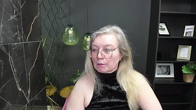 Snapshot of NataliMellow chatting on February 19, 1:17 pm NataliMellow online show from February 19, 1:17 pm