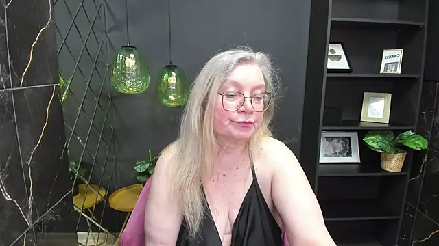 Snapshot of NataliMellow chatting on March 20, 7:25 pm NataliMellow online show from March 20, 7:25 pm
