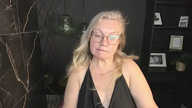 Snapshot of NataliMellow chatting on October 8, 1:20 pm NataliMellow online show from October 8, 1:20 pm