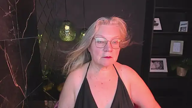 Snapshot of NataliMellow chatting on October 13, 1:11 pm NataliMellow online show from October 13, 1:11 pm