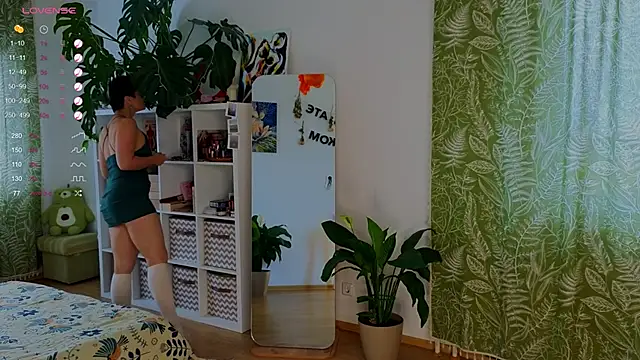Snapshot of lana_sky chatting on October 13, 12:38 pm lana sky online show from October 13, 12:38 pm