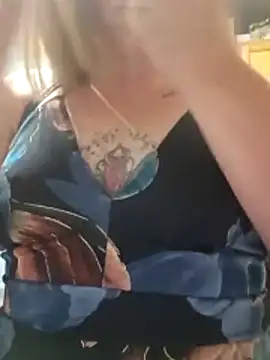 babygirl0777 online show from May 23, 6:18 am