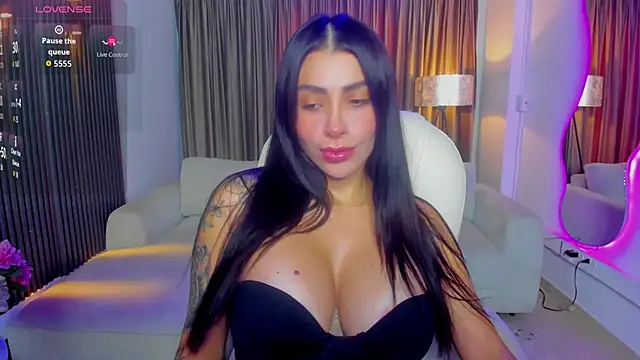 Sarah Stone  online show from May 16, 9:13 pm