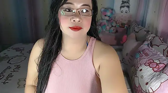 Snapshot of hersheykisses07 chatting on February 15, 8:22 pm hersheykisses07 online show from February 15, 8:22 pm