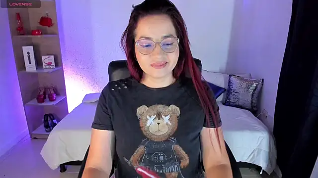 anastasia bee online show from December 10, 11:11 am