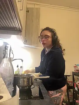 Snapshot of ladyturtle chatting on March 23, 10:36 pm ladyturtle online show from March 23, 10:36 pm