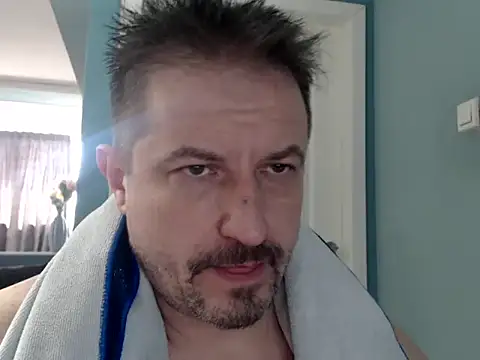 Snapshot of MisterFaithRO chatting on April 27, 1:31 pm MisterFaithRO online show from April 27, 1:31 pm