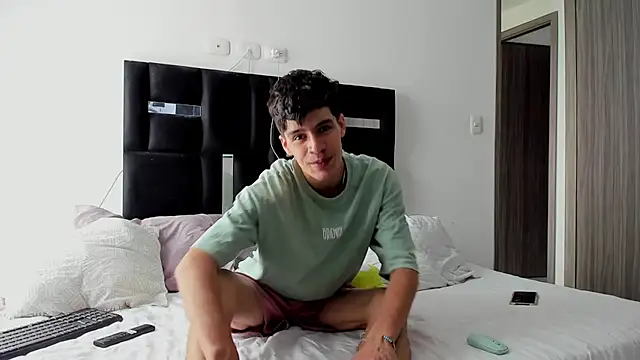 Snapshot of Dimitrixxx__ chatting on January 20, 2:25 pm Dimitrixxx online show from January 20, 2:25 pm