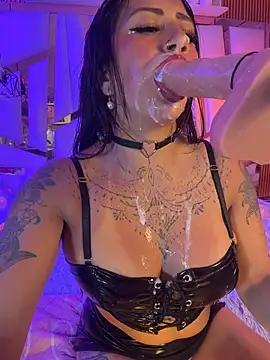 Tattooed spittingdoll online show from April 4, 1:15 am