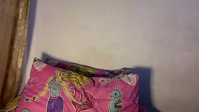 Snapshot of BOOTYBANGER24xx chatting on December 10, 8:30 am BOOTYBANGER24xx online show from December 10, 8:30 am