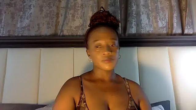 Snapshot of BOOTYBANGER24xx chatting on January 6, 6:47 am BOOTYBANGER24xx online show from January 6, 6:47 am