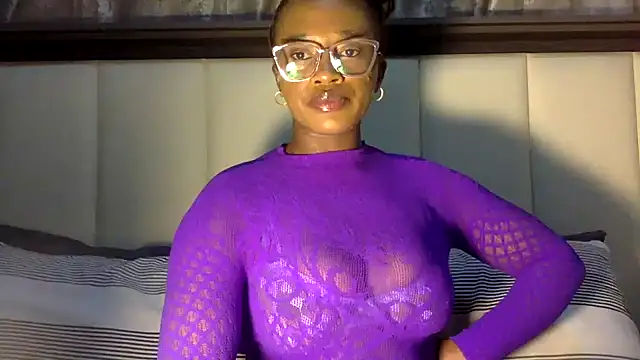 Snapshot of BOOTYBANGER24xx chatting on January 7, 7:10 am BOOTYBANGER24xx online show from January 7, 7:10 am