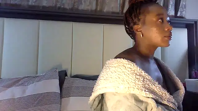 Snapshot of BOOTYBANGER24xx chatting on January 8, 7:24 am BOOTYBANGER24xx online show from January 8, 7:24 am