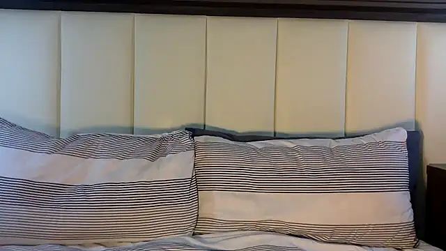 Snapshot of BOOTYBANGER24xx chatting on January 8, 10:26 am BOOTYBANGER24xx online show from January 8, 10:26 am