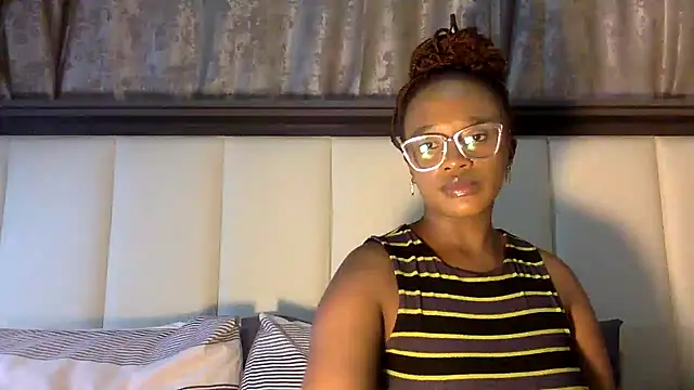 Snapshot of BOOTYBANGER24xx chatting on January 11, 7:06 am BOOTYBANGER24xx online show from January 11, 7:06 am