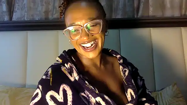 Snapshot of BOOTYBANGER24xx chatting on January 14, 11:31 am BOOTYBANGER24xx online show from January 14, 11:31 am