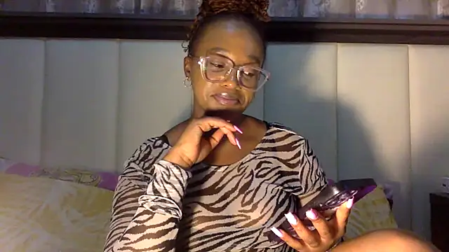 Snapshot of BOOTYBANGER24xx chatting on January 20, 10:40 am BOOTYBANGER24xx online show from January 20, 10:40 am