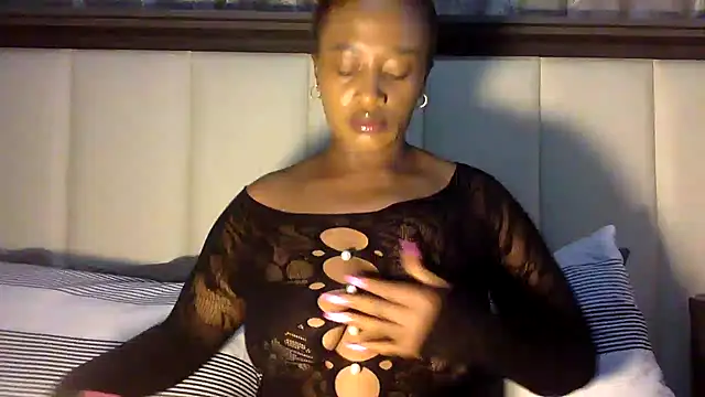 Snapshot of BOOTYBANGER24xx chatting on January 23, 7:11 am BOOTYBANGER24xx online show from January 23, 7:11 am