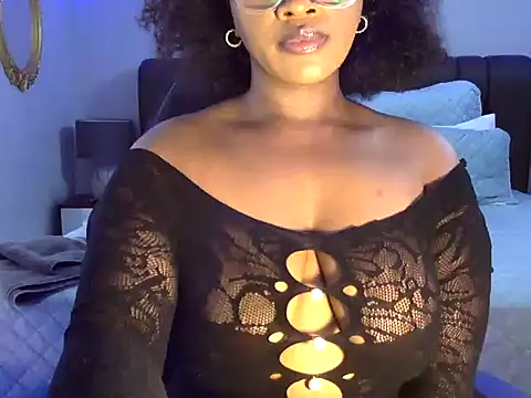 Snapshot of BOOTYBANGER24xx chatting on September 26, 6:06 am BOOTYBANGER24xx online show from September 26, 6:06 am