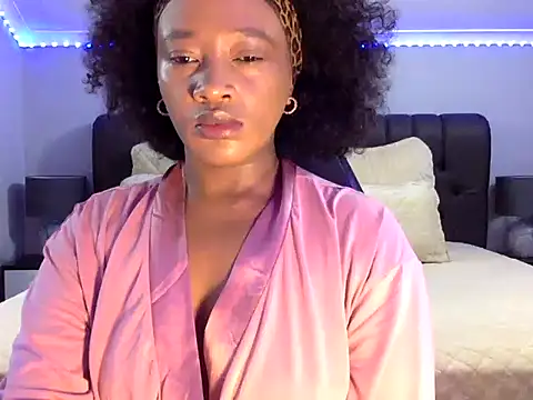 Snapshot of BOOTYBANGER24xx chatting on October 1, 3:01 am BOOTYBANGER24xx online show from October 1, 3:01 am