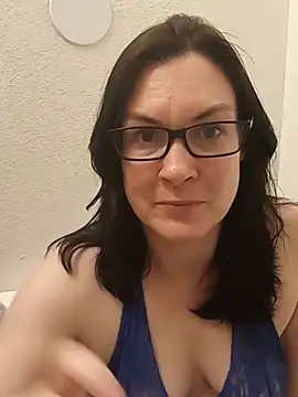 DesreRose online show from June 25, 10:58 pm