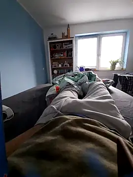 Snapshot of mogli444 chatting on December 8, 8:09 am mogli444 online show from December 8, 8:09 am