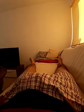 Snapshot of mogli444 chatting on February 1, 8:57 am mogli444 online show from February 1, 8:57 am