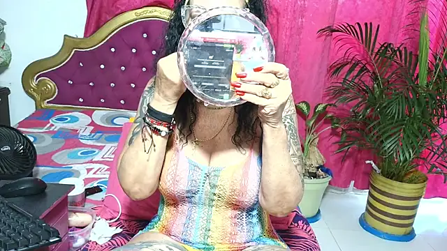 Snapshot of big_boobsmature chatting on November 7, 12:27 pm big boobsmature online show from November 7, 12:27 pm