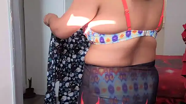HotSpicyGujju online show from May 14, 7:15 am