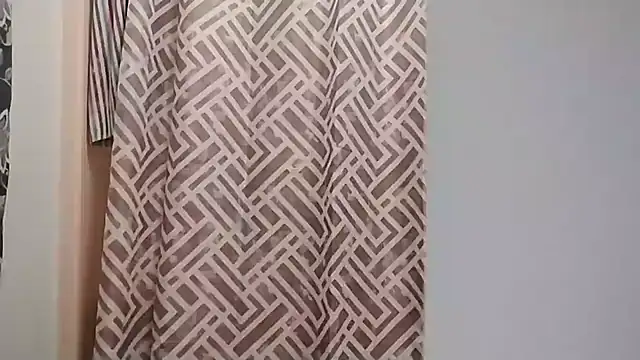 Snapshot of ThickDMatty@xh chatting on December 3, 3:41 am ThickDMattyxh online show from December 3, 3:41 am