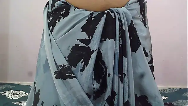 HotyRose online show from November 4, 5:01 pm