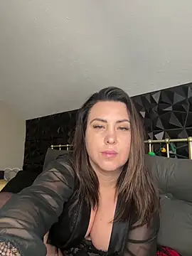 FeliciaHardy  online show from December 18, 6:43 am