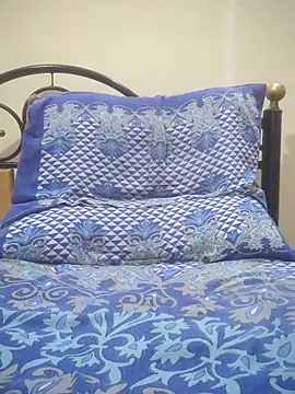 Snapshot of Black_power143 chatting on December 3, 7:23 pm Black power143 online show from December 3, 7:23 pm