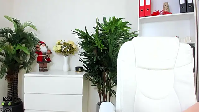 amayawest online show from December 19, 10:34 am