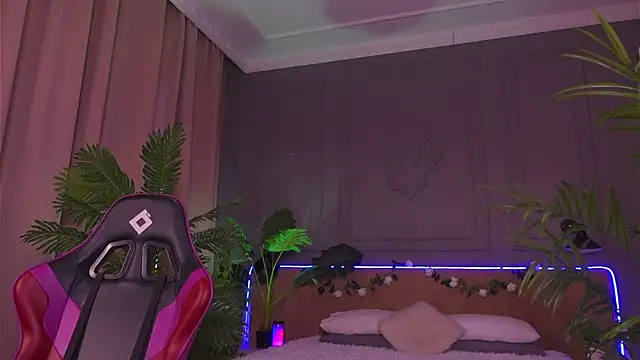 Devilinee online show from February 27, 10:15 am