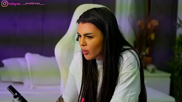 Snapshot of perfectt33n chatting on October 6, 3:31 pm perfectt33n online show from October 6, 3:31 pm