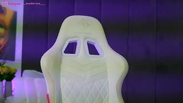 Snapshot of perfectt33n chatting on December 22, 4:15 pm perfectt33n online show from December 22, 4:15 pm