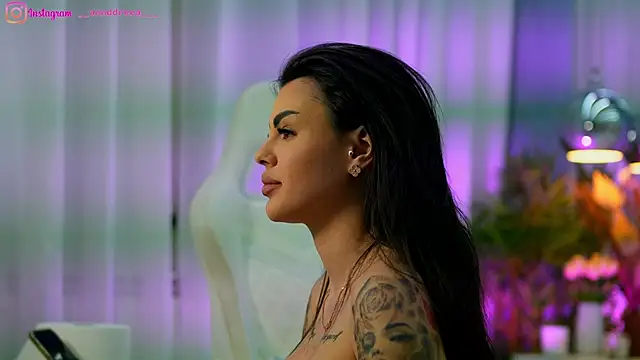 Snapshot of perfectt33n chatting on January 13, 1:49 pm perfectt33n online show from January 13, 1:49 pm