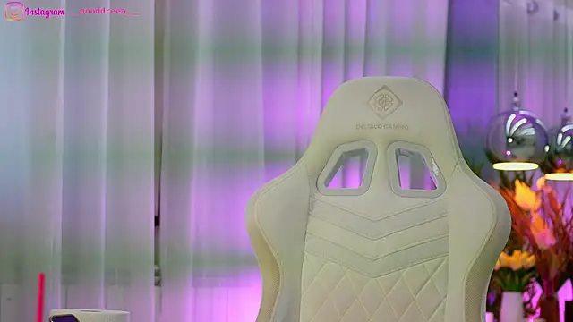 Snapshot of perfectt33n chatting on January 14, 2:12 pm perfectt33n online show from January 14, 2:12 pm