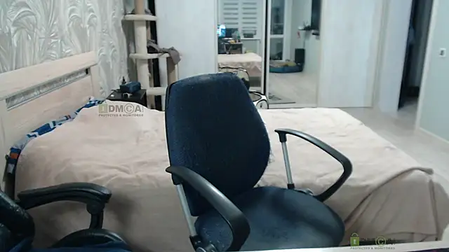 Snapshot of Sunny-Girl1 chatting on January 8, 2:03 pm Sunny-Girl1 online show from January 8, 2:03 pm