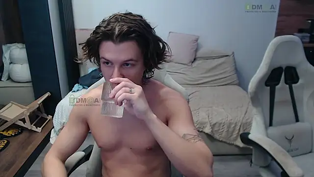 Sunny-Girl1 online show from April 3, 6:22 am