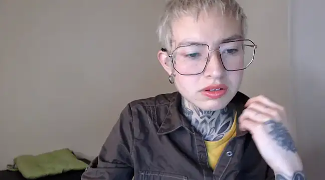 Snapshot of ArrangedFoot chatting on January 11, 2:41 am ArrangedFoot online show from January 11, 2:41 am