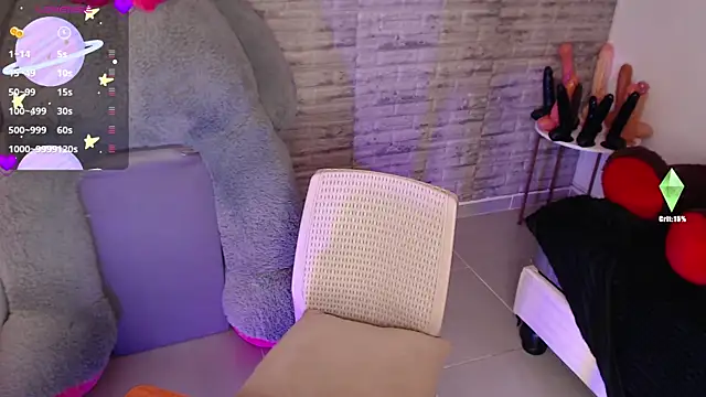 TinnaCobb online show from May 18, 11:49 am